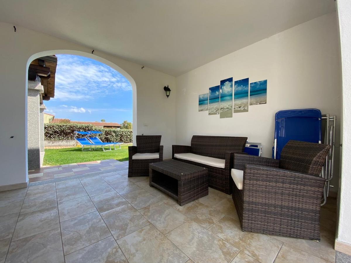 Villa Le Residenze di Baia Sant'Anna Tanaunella Exterior foto